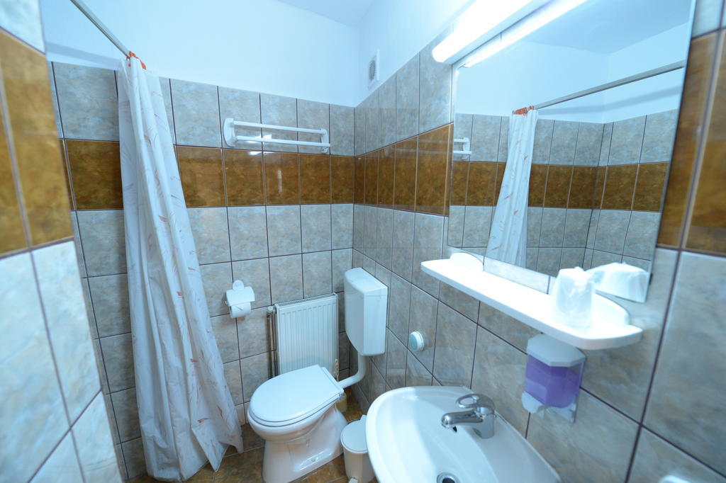Pensiunea Podul Minciunilor Sibiu Exteriör bild